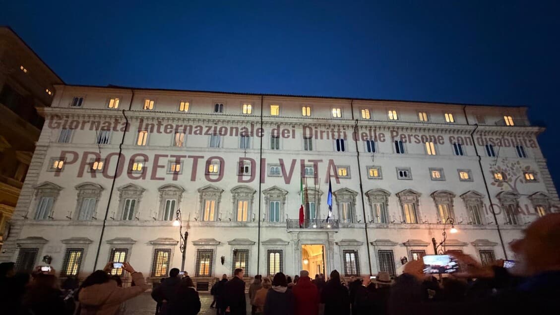 Mattarella e il governo Meloni: piano da 66 azioni per disabili