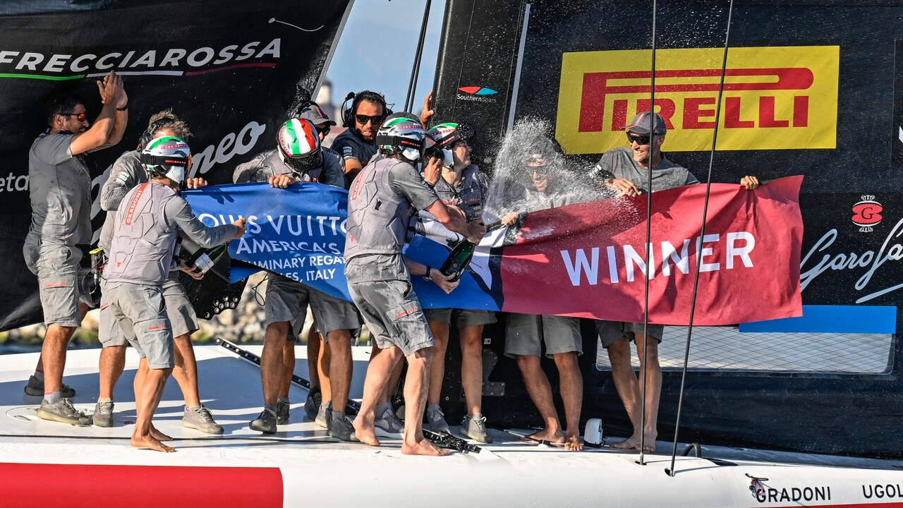 Napoli, Luna Rossa umilia i neozelandesi: l'America's Cup è vicina