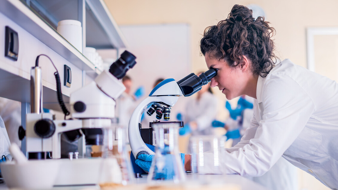 Rivoluzione italiana contro il cancro: la molecola che riaccende le difese