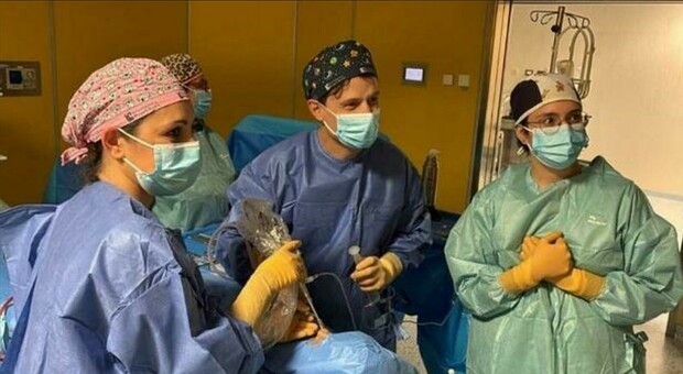 Ferragosto da eroi: allo Spaziani di Frosinone due donne salvate da tumori al cervello