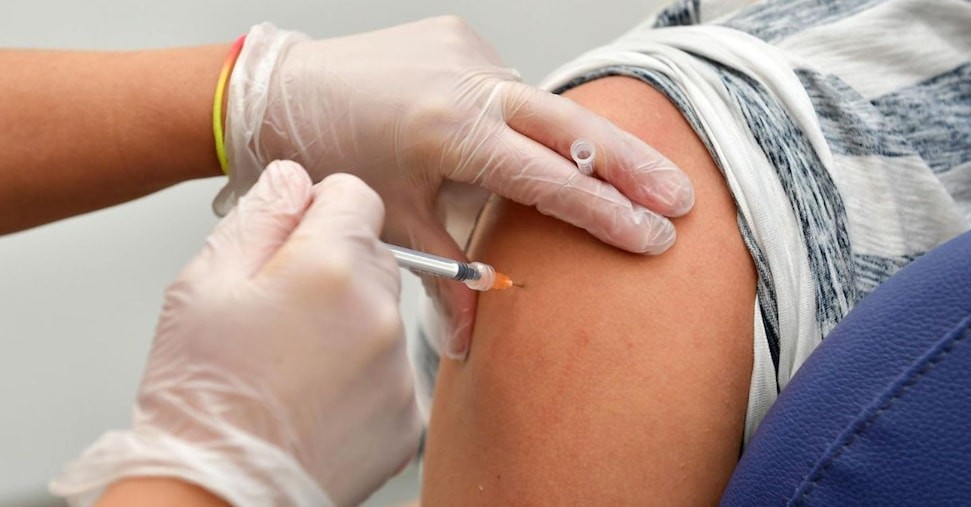 Influenza, l'Italia che non si vaccina costa quasi 3 miliardi
